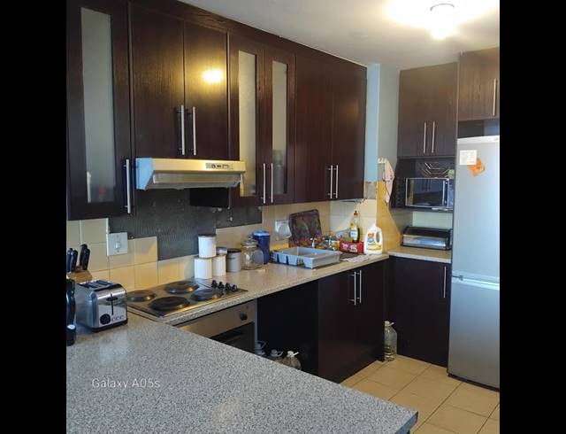 2 BEDROOM APARTMENT FOR SALE IN SUNNYSIDE